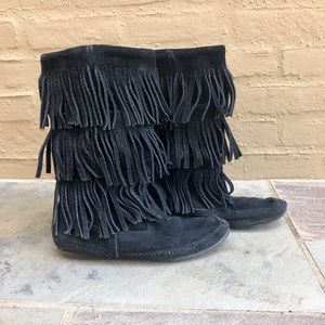 Minnetonka fringe boots